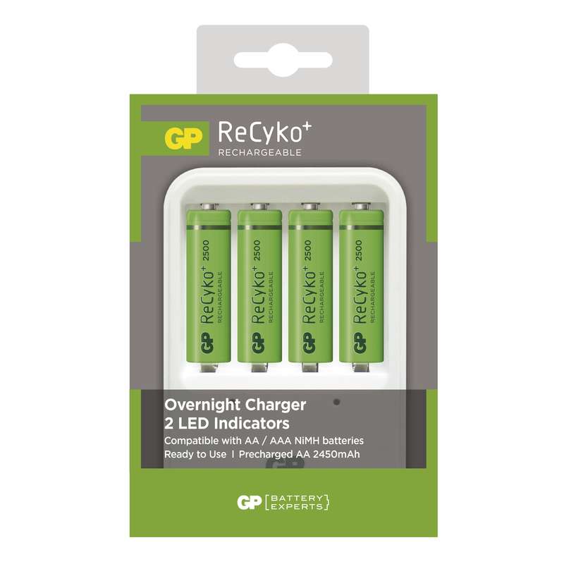 Nab�je�ka bateri� GP PB420 + 4xAA RECYKO (2500mAh)