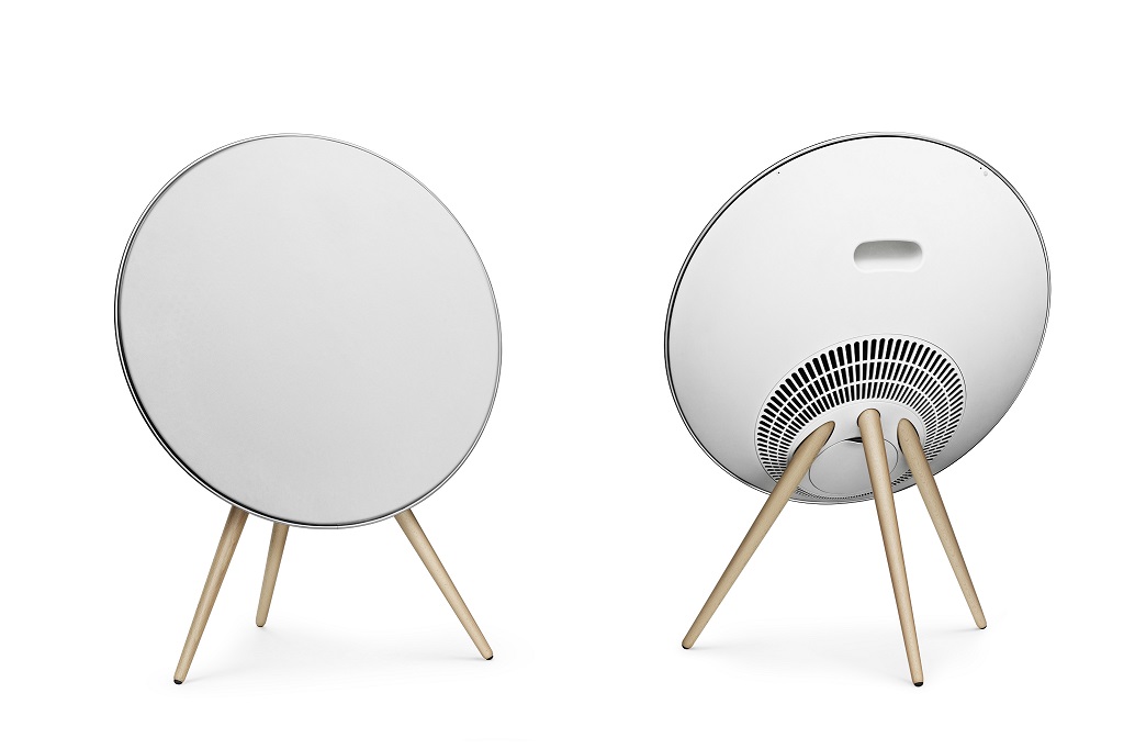 BeoPlay Speakers A9 White with maple legs